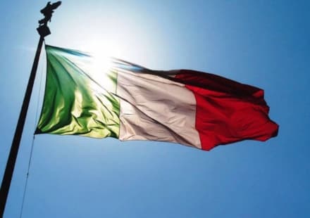 CUORGNE' - 25 Aprile, ieri e oggi tricolore sui balconi