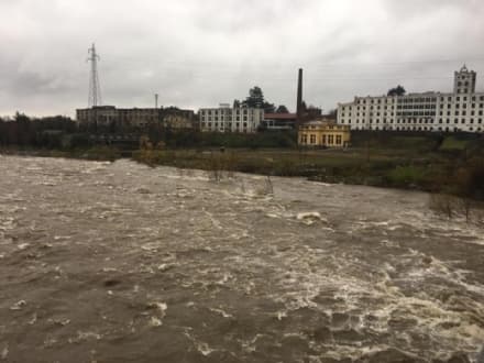 ALLERTA MALTEMPO - La pioggia rallenta ma il livello dei torrenti resta molto alto - FOTO