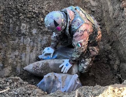 CASELLE - Bomba di 100 chili bonificata dai militari della Taurinense