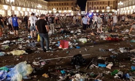 TERRORE IN PIAZZA SAN CARLO - Su Torino l'incubo risarcimenti: il comune non era assicurato