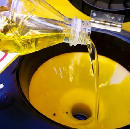 IVREA - Nuovo servizio di ritiro degli oli vegetali: i centri di raccolta