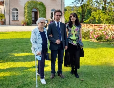 CASTELLAMONTE - «La bambina che non sapeva odiare» torna in Canavese e inaugura la mostra di Rychlik al Castello