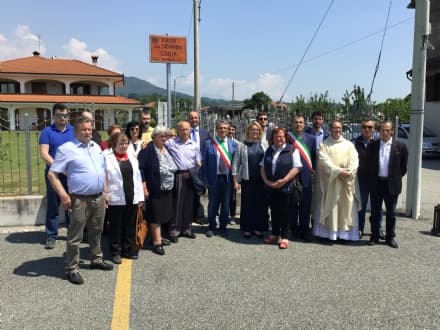 CASTELLAMONTE - La piazza di Spineto intitolata a don Giovanni Conta, indimenticato parroco della frazione - FOTO e VIDEO