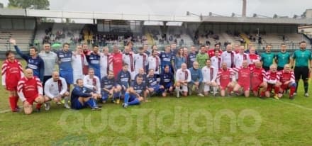 IVREA - Il gol della solidarietà: allo stadio Pistoni la sfida tra la Nazionale Artisti Tv e la selezione del Canavese - FOTO e VIDEO