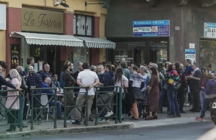 CHIVASSO - La chiusura del prefetto non ha effetto: in cento alla Torteria, fioccano altre multe