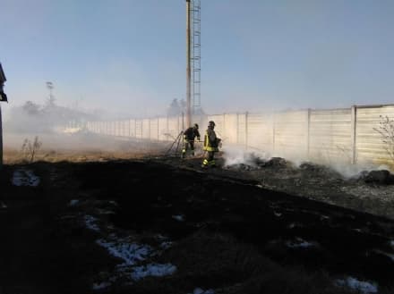 LEINI - A fuoco il campo sportivo dismesso: incendio doloso