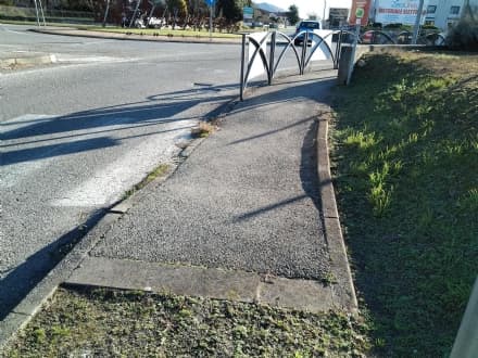 BOLLENGO - Un marciapiede più sicuro lungo la statale - FOTO