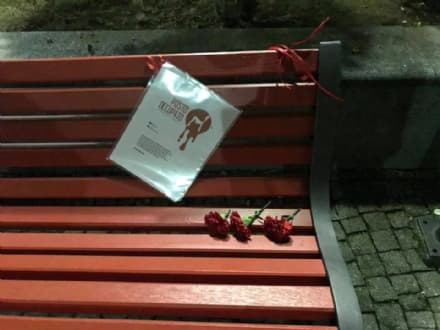 FAVRIA - Violenza contro le donne: danni alla panchina rossa - FOTO