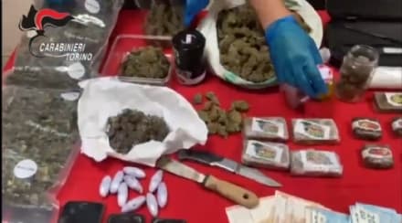 OZEGNA - Spaccio di droga, due fratelli arrestati dai carabinieri: in casa con due chili di marijuana e hashish - VIDEO