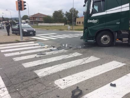 STRAMBINO - Incidente mortale in viale Kennedy: muore motociclista di Ivrea