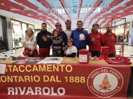 RIVAROLO - Il piccolo Loris ospite dei vigili del fuoco a «Grisulandia» - FOTO