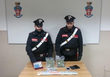IVREA - Spaccia marijuana agli studenti: 18enne iraniano arrestato dai carabinieri. Aveva chiesto l'asilo politico - VIDEO