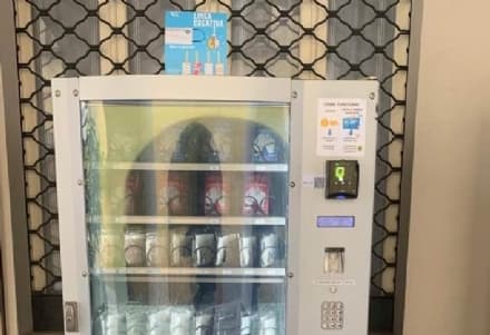 AGLIE' - In funzione il distributore automatico di mascherine, gel e guanti