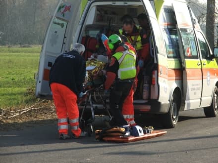 VALPERGA - Incidente stradale, ferito un motociclista