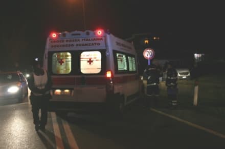 CASELLE - Vanno in discoteca e lasciano i figli di tre e sei anni a casa da soli: mamma e papà denunciati per abbandono di minori