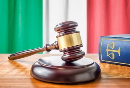 MONTALENGHE - La nonnina se la prende con la famiglia di romeni: condannata a dieci mesi di reclusione