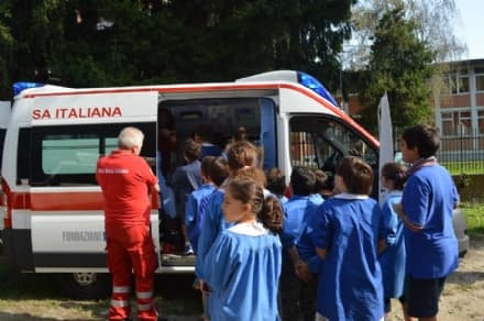 BORGARO - 3000 rotoli di carta igienica in regalo - FOTO