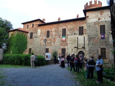 RIVAROLO - Un centro d'equitazione al castello Malgrà?