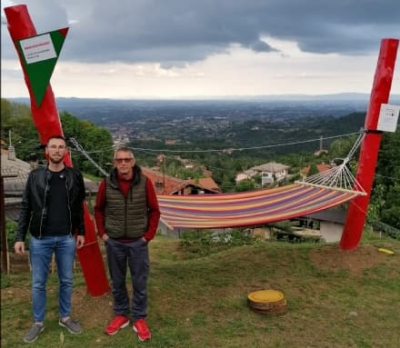 CANAVESE - La maxi «amaca sul mondo» è la nuova attrazione turistica made in Cuorgnè