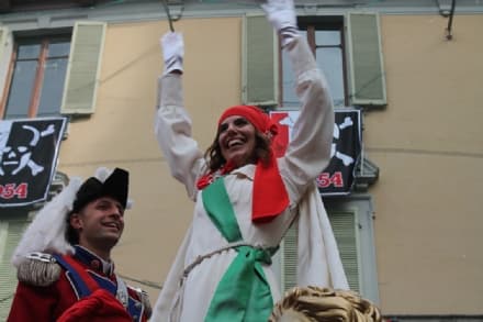 IVREA - Anche senza Carnevale rivive la leggenda di Violetta - VIDEO