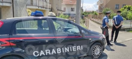 TRAGEDIA A NOLE - Poliziotto spara alla madre e poi si toglie la vita
