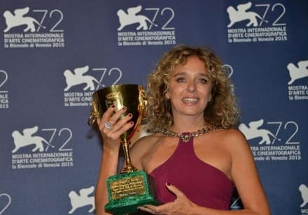 DUE CITTA' AL CINEMA - Da Venezia a Cuorgnè: «Per Amor Vostro», la grande prova di Valeria Golino