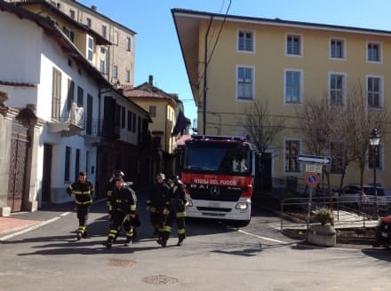 SAN GIORGIO CANAVESE - Fuga di gas: scuola elementare evacuata - FOTO