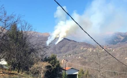 INCENDI IN CANAVESE - Elicotteri in azione tra Pratiglione e Forno: le fiamme devastano i boschi - FOTO e VIDEO