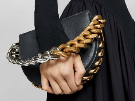 FASHION – La borsa in pelle di fungo