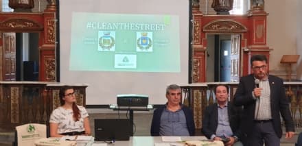 CANAVESE - Basta discariche abusive: nasce #cleanthestreet