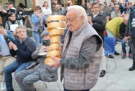 RIVAROLO CANAVESE - Ecco il «Trofeo Senza Fine» del Giro d'Italia - FOTO e VIDEO
