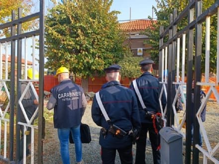 LAVORO NERO - Controlli dei carabinieri a campione nei ristoranti: cinque su otto non sono in regola
