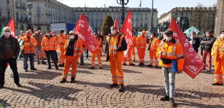 CANAVESE - Cantonieri in piazza a Torino: «Pochi e sempre a rischio»