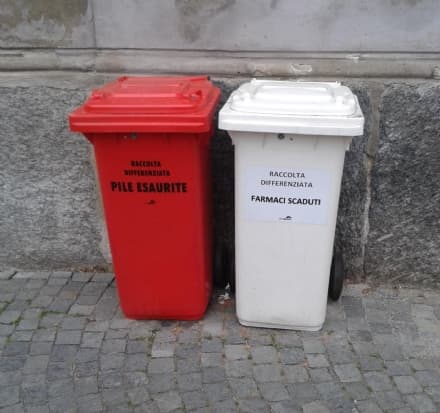 CUORGNE' - Nuovi cassonetti per pile e medicinali