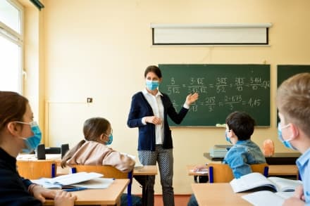 CANAVESE - Dopo le feste mascherine Ffp2 o Ffp3 a scuola per prof e personale