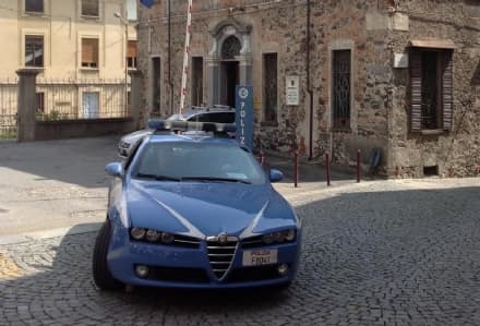 IVREA - Droga a scuola: un 15enne denunciato dalla polizia