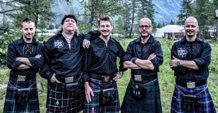 CASTELLAMONTE - All'ex-scaricatore ferroviario si esibisce la band celtic rock Boira Fusca