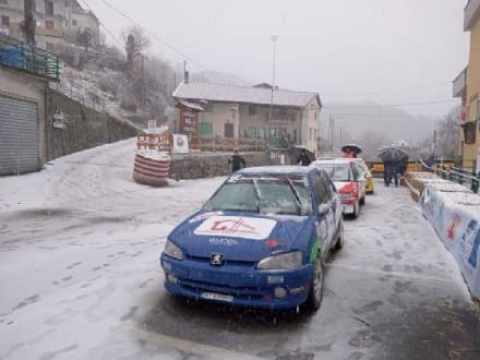 METEO CANAVESE - Piove e nevica in tutta la zona, sospese le partenze al rally Ronde del Canavese - FOTO