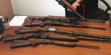 LEINI - Agricoltori armati fino ai denti: doppio arresto dei carabinieri - FOTO