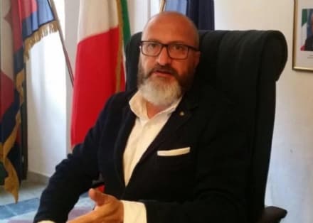 VANDALI A CUORGNE' - Il sindaco Pezzetto: «Non siamo a Tijuana»