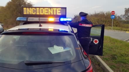 BRANDIZZO - Scontro sulla statale 11, cinque feriti: mamma e due bimbi finiscono al Cto