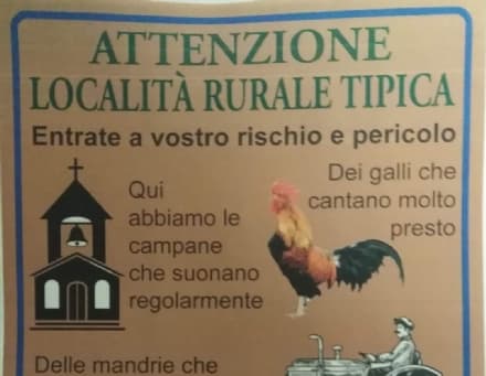 BUROLO - I trattori disturbano, il sindaco mette i cartelli: «Località rurale, entrate a vostro rischio e pericolo»