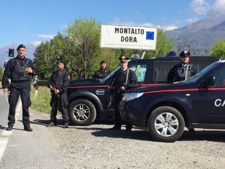 MONTALTO DORA - Maxi esercitazione dei carabinieri - FOTO