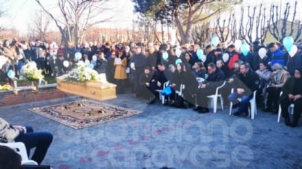CASELLE - Al Prato Fiera l'ultimo saluto a Blendi Halili, morto ad appena 18 anni - FOTO