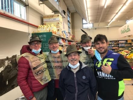 FAVRIA - Colletta alimentare: grazie all'aiuto degli Alpini raccolti 250 chili di prodotti - FOTO