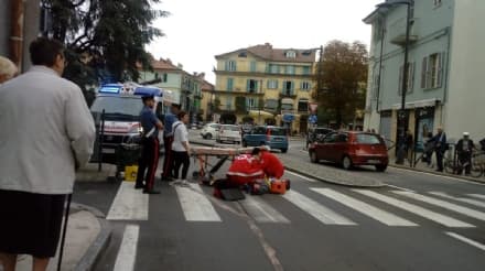 RIVAROLO - Anziana cade sulle strisce pedonali: ferita - FOTO