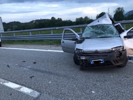 TRAGEDIA SULLA TORINO-AOSTA - Incidente stradale tra Salerano e Banchette, muore mamma di due bambini