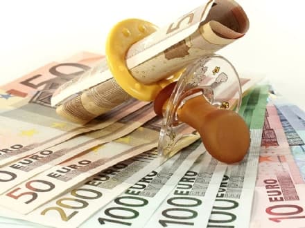 STRAMBINO - Giovane mamma di sei figli per un errore resta senza bonus bebè: «Non sappiamo più cosa fare. Aiutateci»