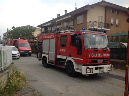 RIVAROLO - Incendio nella cantina di un palazzo - FOTO