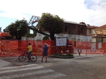 CASTELLAMONTE - Per dieci mesi chiude un pezzo di piazza Repubblica